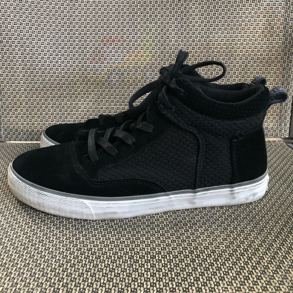 TOMS Camila Black Suede Weatherized Hi-Tops Sz 8
